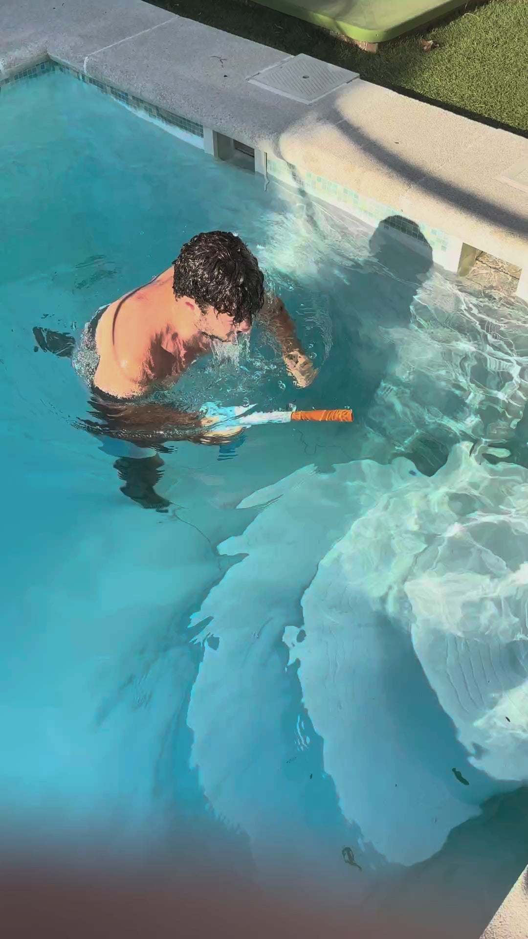 Vídeo: demo de potencia del chorro en la piscina